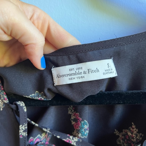 Abercrombie & Fitch Paisley Blouse - Picture 4 of 4